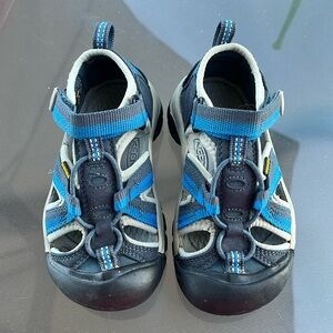 Gently worn kids Keens - make an offer!
